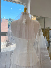 Load image into Gallery viewer, Dahlia Veil | Dream Bridal