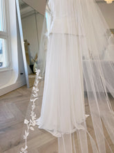 Load image into Gallery viewer, Ivy Veil | Dream Bridal
