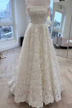 Load image into Gallery viewer, Azalea | Dream Bridal