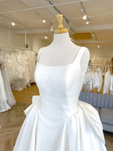 Load image into Gallery viewer, Lotus | Dream Bridal