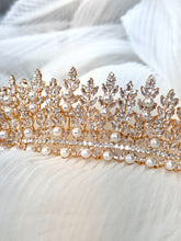 Load image into Gallery viewer, Amelia Tiara | dESIGN by Conception