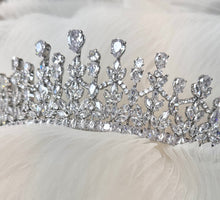 Load image into Gallery viewer, Tiffany Tiara | dESIGN by Conception