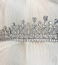 Load image into Gallery viewer, Tiffany Tiara | dESIGN by Conception