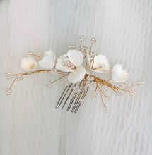 Load image into Gallery viewer, Lainey Hair Comb | dESIGN by Conception