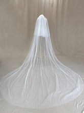 Load image into Gallery viewer, Cherry Veil | Dream Bridal