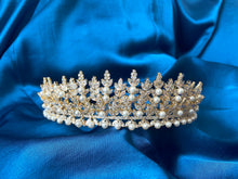 Load image into Gallery viewer, Amelia Tiara | dESIGN by Conception