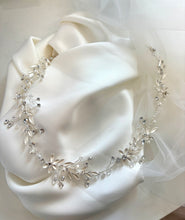 Load image into Gallery viewer, Libby Headpiece | Design by Conception