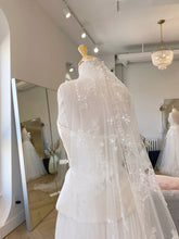 Load image into Gallery viewer, Poppy Veil | Dream Bridal