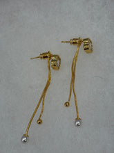 Load image into Gallery viewer, Clover Earrings