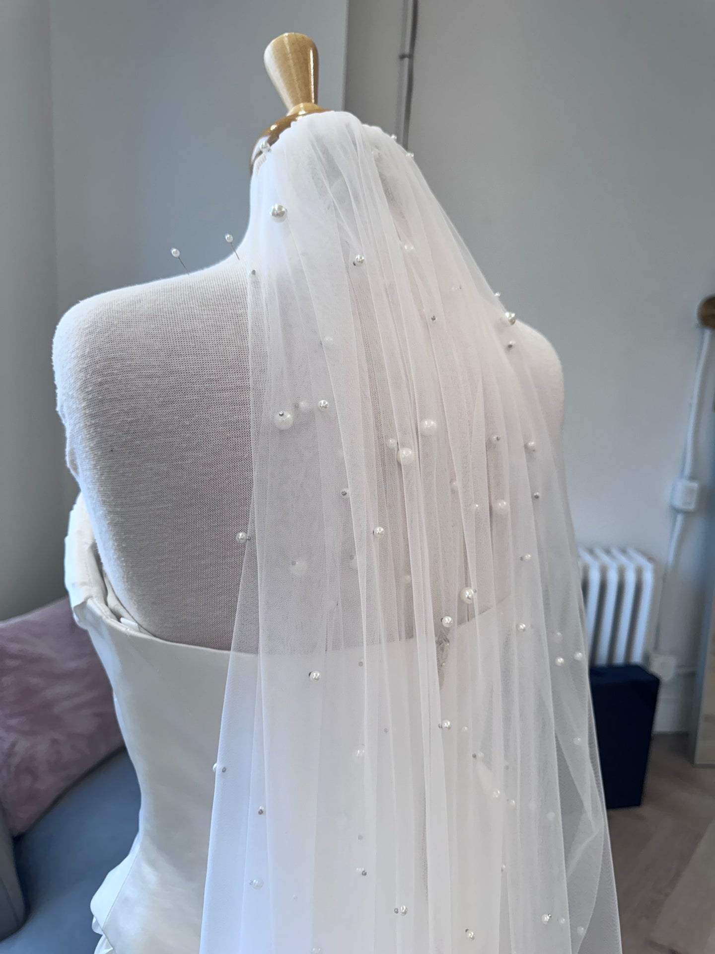 Scattered Pearl Veil | Ornaigh