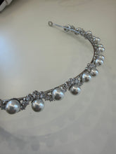 Load image into Gallery viewer, Pearl Headband | Designs By Conception