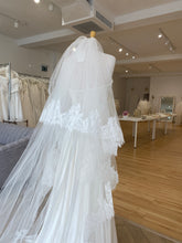 Load image into Gallery viewer, Eden Veil | Dreams Bridal