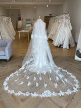 Load image into Gallery viewer, Juniper Veil | Dreams Bridal