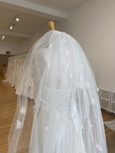 Load image into Gallery viewer, Meadow Veil | Dream Bridal