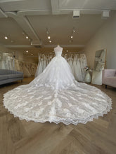 Load image into Gallery viewer, Lilac | Dream Bridal