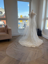 Load image into Gallery viewer, Classic Veil | Dream Bridal - Available different lengths