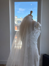Load image into Gallery viewer, Classic Veil | Dream Bridal - Available different lengths