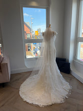Load image into Gallery viewer, Classic Veil | Dream Bridal - Available different lengths