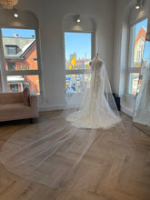 Load image into Gallery viewer, Blossom Veil | Dream Bridal - Available in different lengths