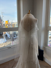Load image into Gallery viewer, Bluebell Veil | Dream Bridal