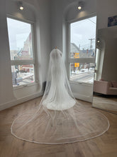 Load image into Gallery viewer, Fawn Veil | Dream Bridal