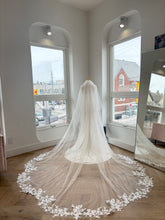 Load image into Gallery viewer, Aspen Veil | Dream Bridal