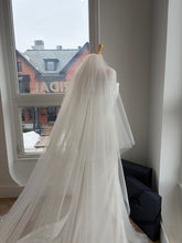 Load image into Gallery viewer, Aspen Veil | Dream Bridal