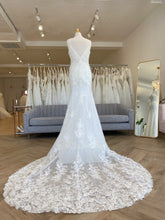 Load image into Gallery viewer, Willow | Dream Bridal