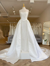 Load image into Gallery viewer, Briar | Dream Bridal
