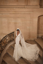 Load image into Gallery viewer, Isida Veil | Milla Nova