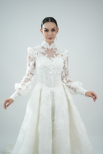 Load image into Gallery viewer, Primrose | Dream Bridal
