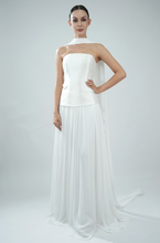 Load image into Gallery viewer, Poeny | Dream Bridal