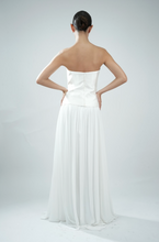 Load image into Gallery viewer, Poeny | Dream Bridal