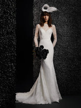 Load image into Gallery viewer, Fleur | Vera Wang